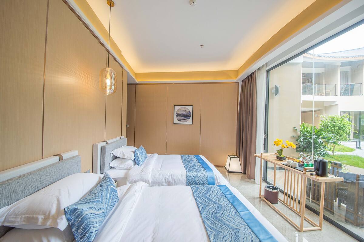Habitación estándar con 2 camas individuales | Wifi gratis y ropa de cama