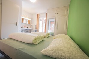 Allergikerbettwaren, Verdunkelungsvorhänge, Bettwäsche