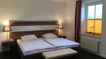 1 bedroom, in-room safe, travel crib, WiFi