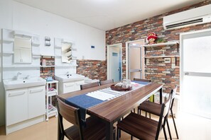 Private Vacation Home, Non Smoking | In-room dining - Sakuragawanomachiya (Osaka)