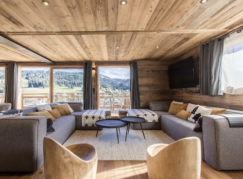 Chalet NEKO - 5* -14 pers- 500m from town center - 5 bedrooms