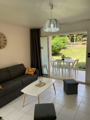 Télévision à écran plat