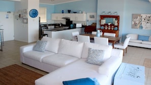 Surfers Penthouse | Living area
