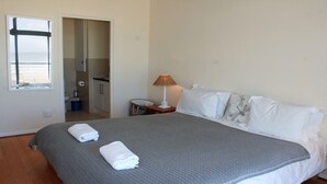 Surfers Sea Loft
