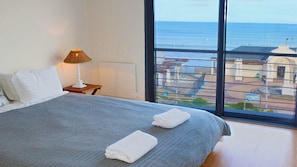 Surfers Sea Loft