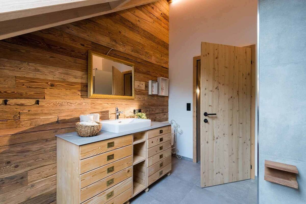 Apartment (Kanisfluh Apartemnt) | Bathroom