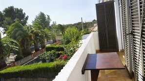 Outdoor dining - Casa Paradise - Alojamientos turísticos MarCalma (Mont-roig)