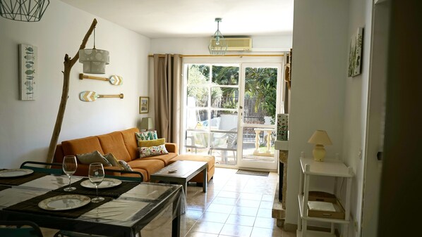 TV - Casa Paradise - Alojamientos turísticos MarCalma (Mont-roig)