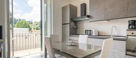 City Apartment | Private kitchen | Fridge, microwave, oven, espresso maker