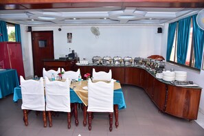 Daily buffet breakfast (INR 200 per person)