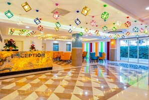 Lobby - Crystal Club World Of Colours (Serik)