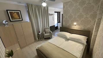 1 bedroom, iron/ironing board, free WiFi, bed sheets