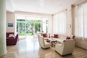 Lobby - Three Stars Beach Hotel (Corfu)