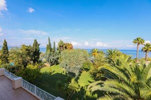 Terrace/patio - Three Stars Beach Hotel (Corfu)
