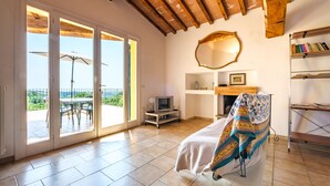 Living area - COUNTRY FAMILY VILLA 10 BEDS WITH PRIVATE POOL (CASTELLINA MARITTIMA PISA)