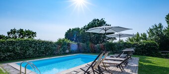 COUNTRY FAMILY VILLA 10 BEDS WITH PRIVATE POOL