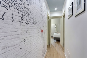 Apartamento, 2 quartos | Comodidades do quarto