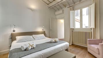 Apartment, 3 Bedrooms | 3 bedrooms, free WiFi, bed sheets