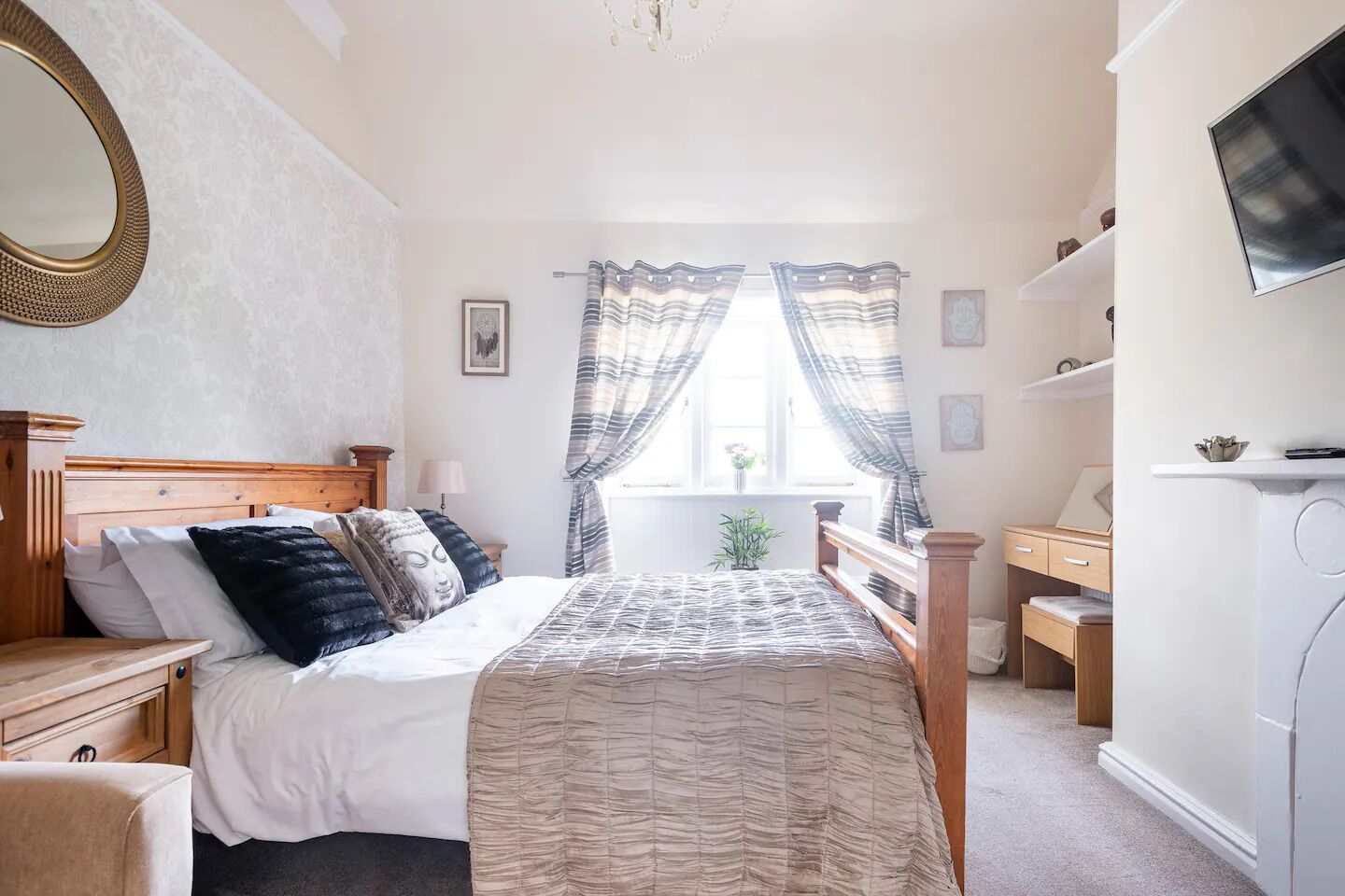 7 bedrooms, iron/ironing board, free WiFi, bed sheets