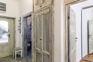 Interior - Perfetto Perasto Residence - idyllic seaside escape with a jacuzzi inside (Perast)