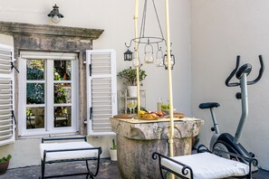 Property grounds - Perfetto Perasto Residence - idyllic seaside escape with a jacuzzi inside (Perast)