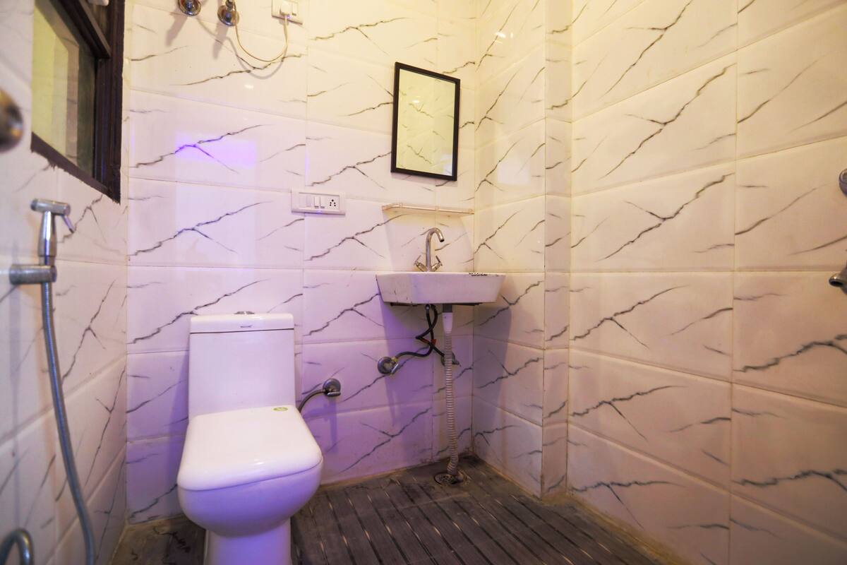 Deluxe Double Room | Bathroom