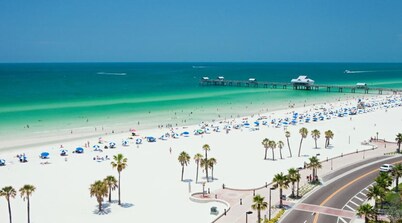Secluded Lakefront House short drive to Beaches, Busch Gardens, Stadium, Disney