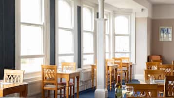 Daily buffet breakfast (GBP 12 per person)