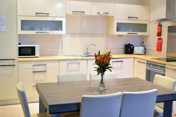 Two-Bedroom Apartment (5 Adults) | In-room dining