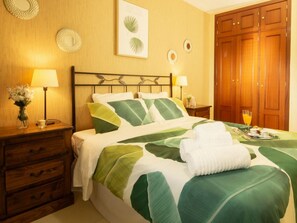 2 Schlafzimmer, Bügeleisen/Bügelbrett, Internetzugang, Bettwäsche