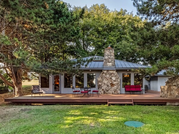 Terrace/patio - Across From the Beach! (ECL) (Friday Harbor)