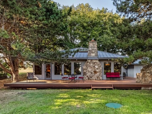 Across From the Beach! (ECL)