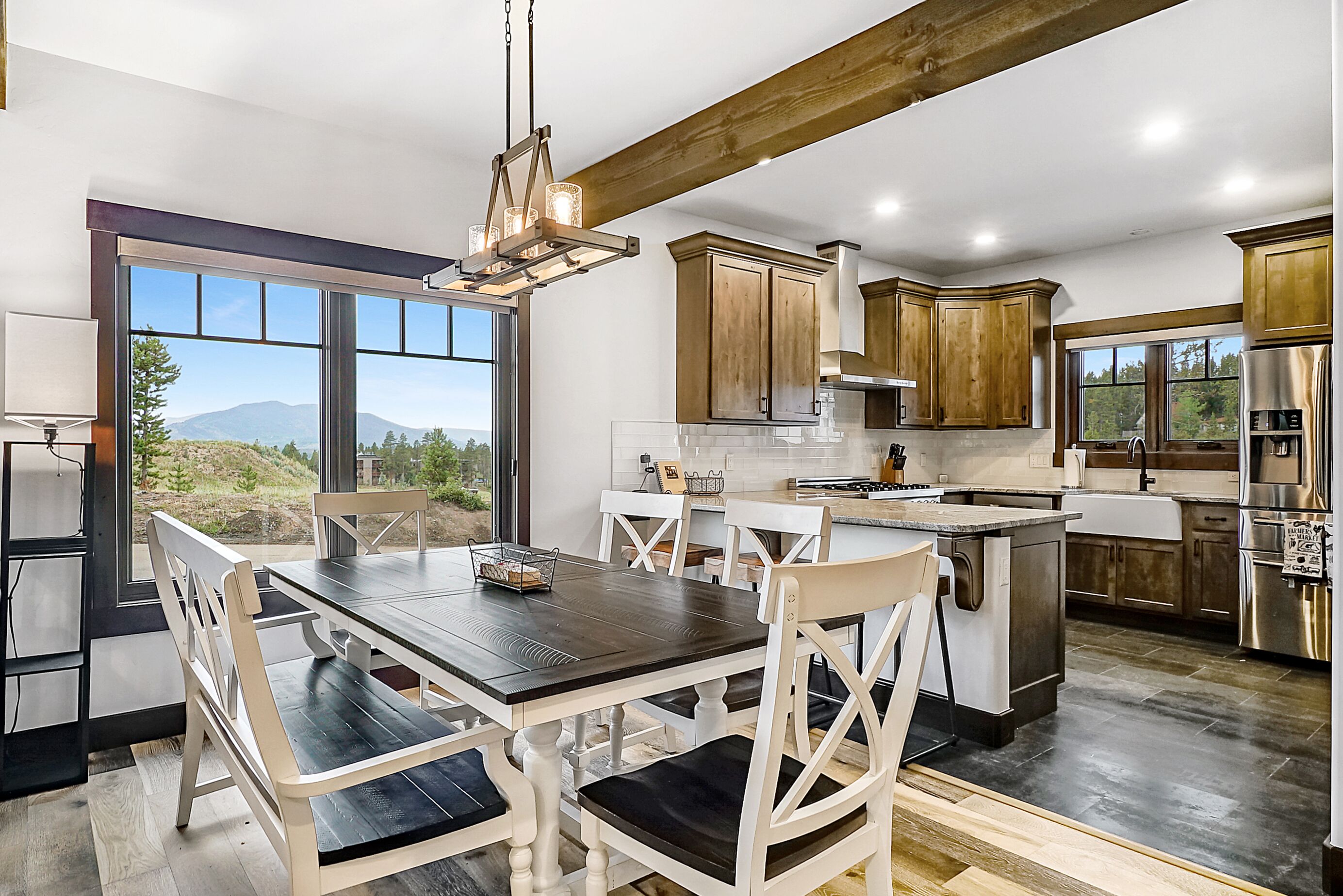 Frigorífic, microones, forn i placa de cuina 