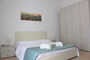 1 bedroom, in-room safe, iron/ironing board, WiFi