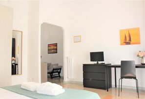 1 quarto, cofres nos quartos, ferros/tábuas de passar roupa, Wi-Fi