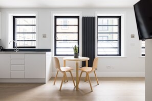 Interior - Cool Leicester Sq Studio - Netflix & Nespresso (London)