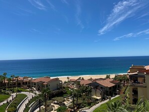 Beach - Unique Super Executive Suite w/ Extended Outdoor Space, Private Outdoor Hot Tub (Cabo San Lucas)