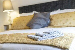 Casa | 2 habitaciones, tabla de planchar con plancha y wifi gratis 