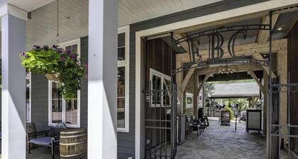 SnowPine Condo, Sleeps 6, Patio, A/C