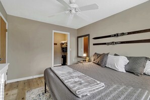 2 habitaciones, tabla de planchar con plancha, wifi y ropa de cama 