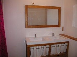 Een douche, een haardroger