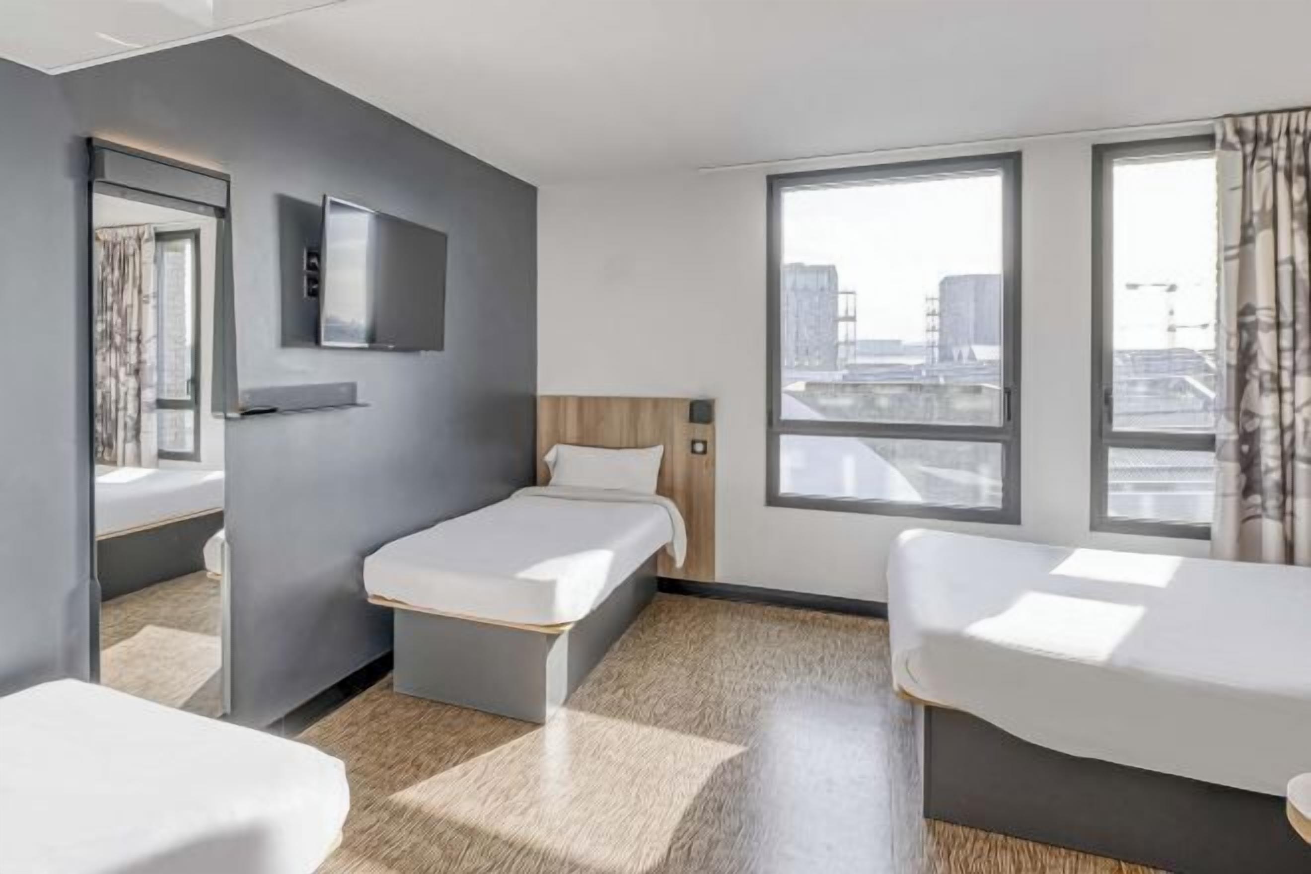 Desk, free WiFi, bed sheets