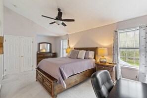 3 habitaciones, escritorio, tabla de planchar con plancha y wifi gratis 