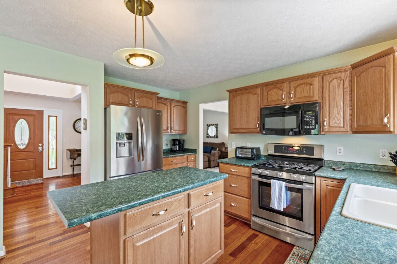 冰箱、微波炉、烤箱、炉灶