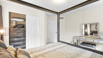 3 slaapkamers, een bureau, een strijkplank/strijkijzer, gratis wifi