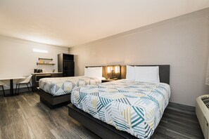 Literie de qualité, bureau, espace de travail pour ordinateurs portables