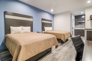 Premium bedding, down duvets, pillow-top beds, desk - Studio 6 Deer Park, TX (Deer Park)