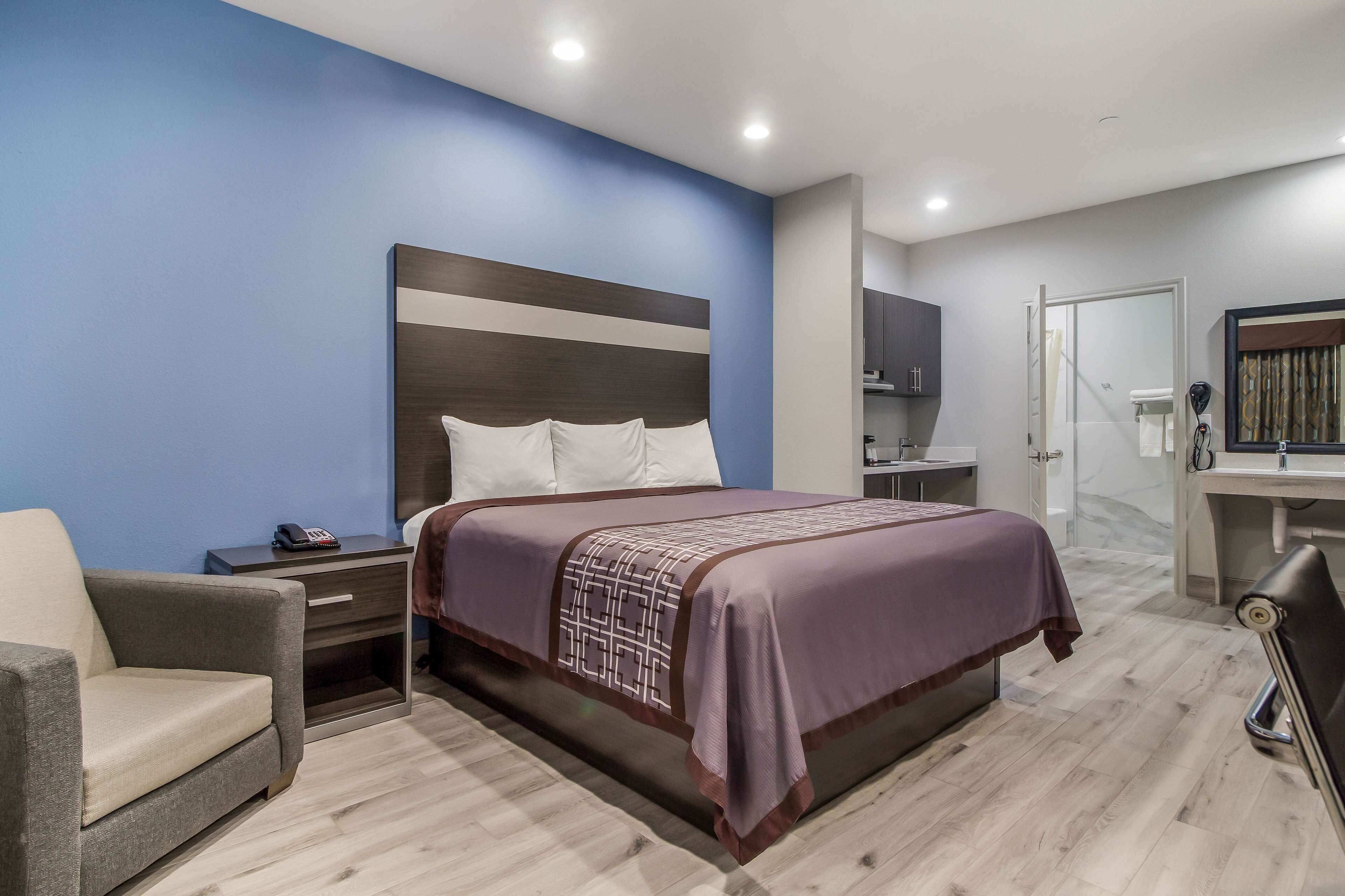 Premium bedding, down comforters, pillowtop beds, desk