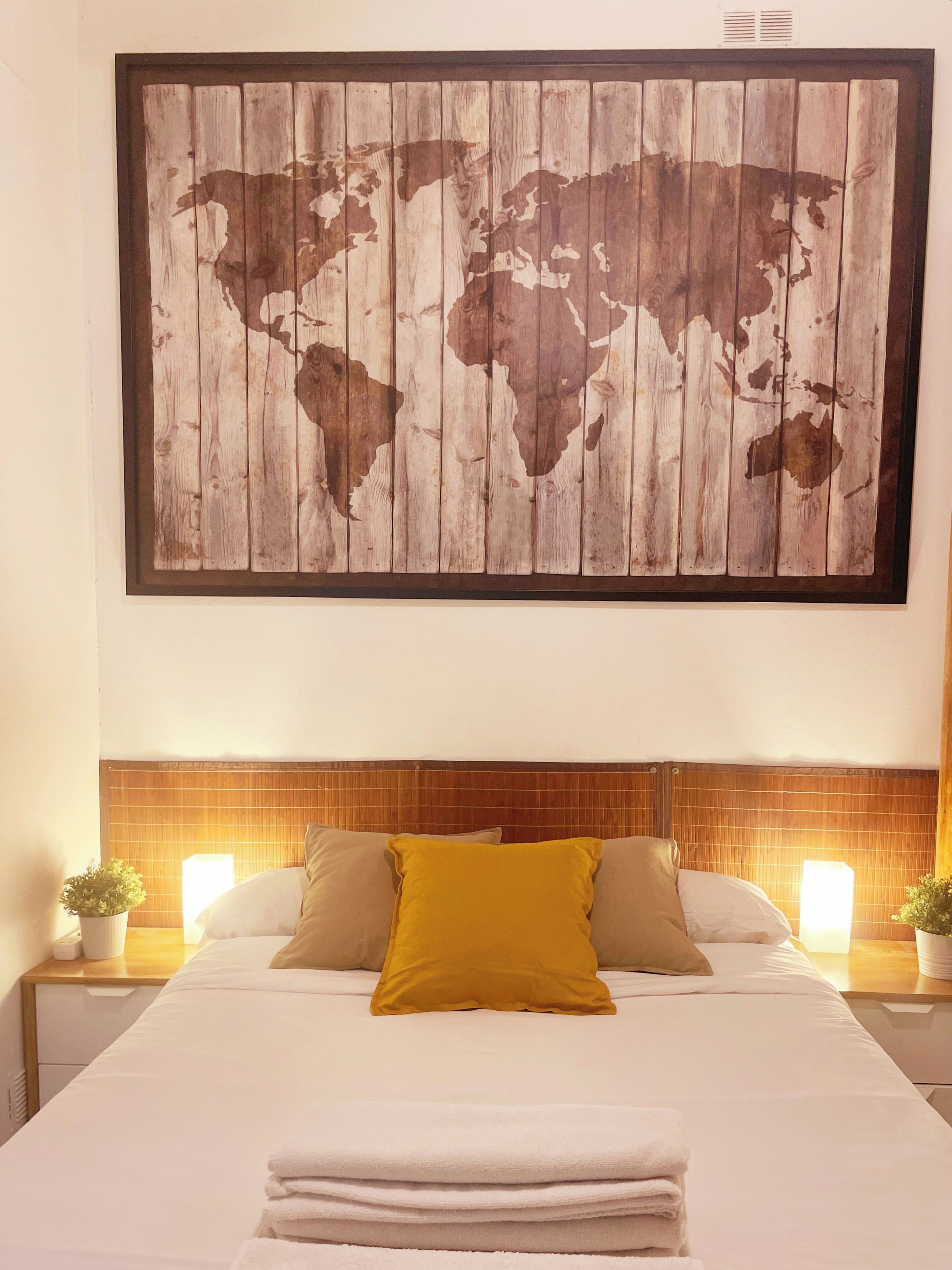 1 slaapkamer, een strijkplank/strijkijzer, gratis wifi, beddengoed