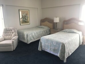 2 quartos, ferros/tábuas de passar roupa, Wi-Fi, roupa de cama